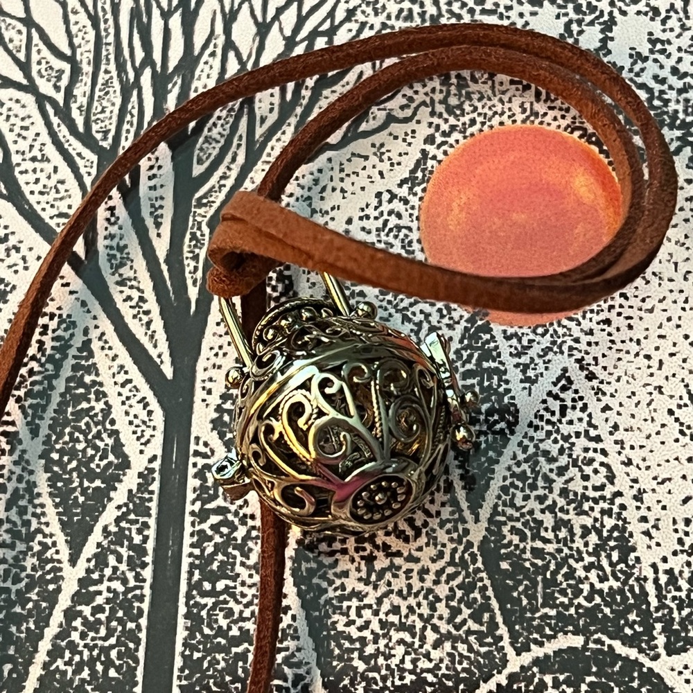NEW Aromatherapy necklace